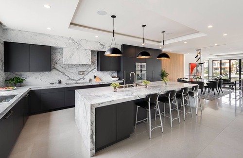 Marina Peninsula House | Luxury Canal and Beachfront Home in Venice