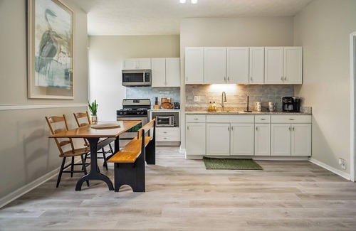 Canandaigua House | Luxury Canandaigua Apt | Finger Lakes | King Bed