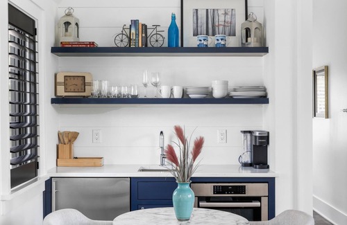 Bluffton House | Luxury Carriage House in Moreland Village