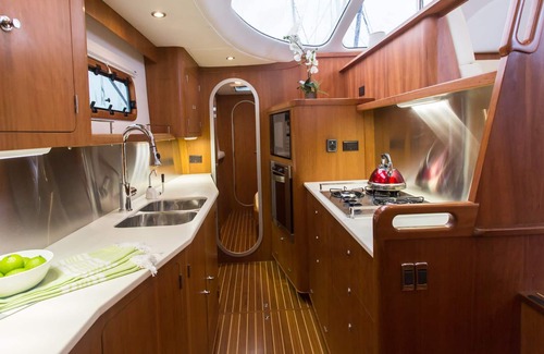 Pasadena Boat Rental | Luxury Catamaran Liveaboard