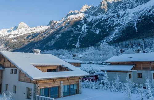 Les Bossons Ski Chalet | Luxury chalet with indoor pool and sauna, near Chamonix