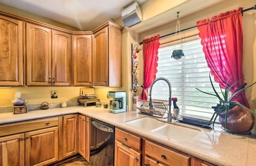 Cherry Creek Condo | Luxury Cherry Creek Retreat w/2 Patios in Affluent Neighborhood