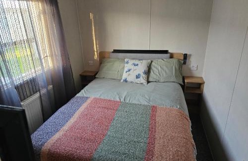 Streatham South House | Luxury Chichester caravan Seaside Retreat