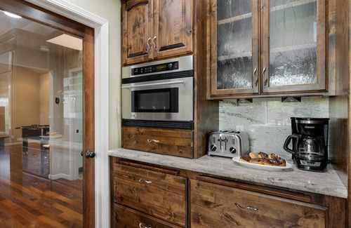 Santa Rosa House | Luxury! Cigar Lounge, Pool, Hot Tub, BBQ, GAMES