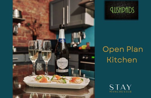 Manchester City Centre Apartment | Luxury City Apartment Northern Quarter Sleeps 10