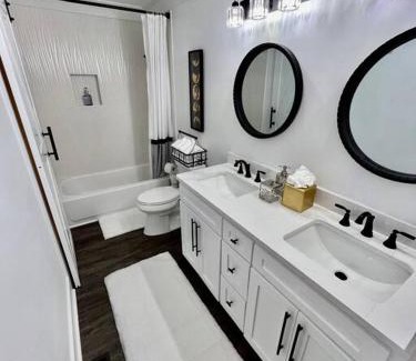 Gainesville House | Luxury City Loft in Gainesville C