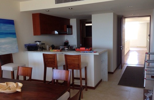 La Puntilla Condo | Luxury Condo/Top 9th Floor view Private Beach Club