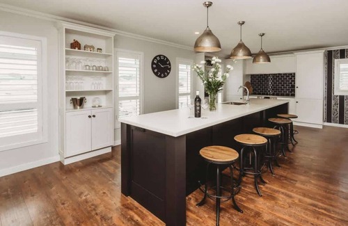 New Plymouth House | Luxury Coastal House in New Plymouth