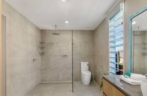 Coolum Beach Apartment | Luxury Coastal Retreat