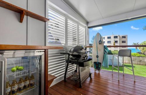 Coolum Beach Apartment | Luxury Coastal Retreat