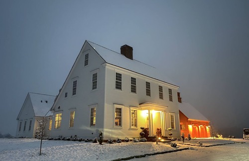 West Milton House | Luxury colonial farm just minutes outside of Lewisburg, 5 miles from Bucknell