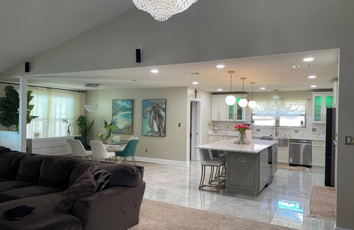 Ono Island House | “Luxury Comfort with Pool, Smart TVs, Wi-Fi & More – Relax at Bella Mar Today”