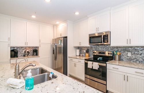 Whitney Beach Condo | Luxury condo and pet friendly up to 65 lbs.