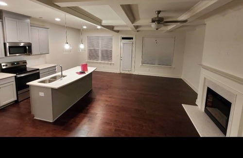 Lithonia House | LUXURY CONDO CLEAN AND SPACIOUS