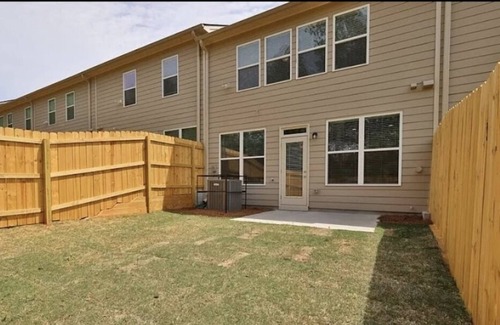 Lithonia House | LUXURY CONDO CLEAN AND SPACIOUS