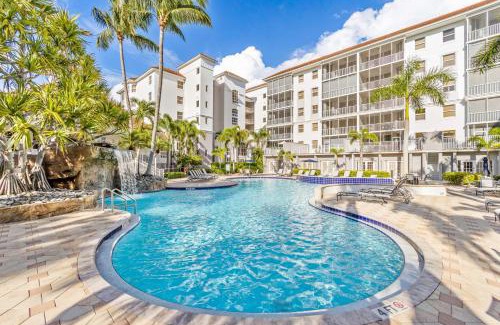 Vanderbilt Beach Apartment | Luxury Condo in Regatta