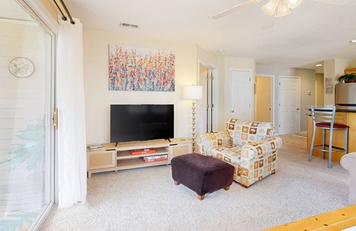 St. James Condo | Luxury Condo in Southport, NC - Gated Community, Pool, Marina & More - Book Now
