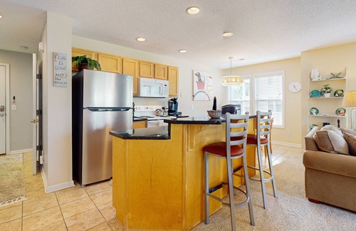 St. James Condo | Luxury Condo in Southport, NC - Gated Community, Pool, Marina & More - Book Now