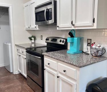 South Baton Rouge Villa | Luxury Condo in the Heart of BR
