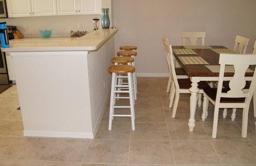 Biggar Condo | Luxury Condo Minutes from Beaches in Gated Community