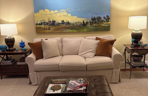 Oxford Condo | Luxury Condo on the Square