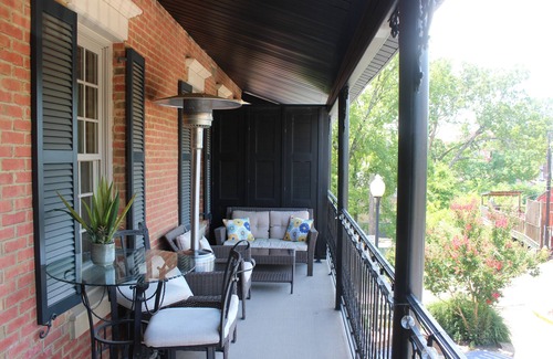 Oxford Condo | Luxury Condo on The Square + Private Balcony