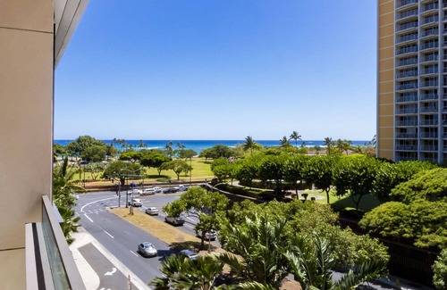 Ala Moana Condo | Luxury Condo "Park Lane" (30 Nights Minimum Stay)