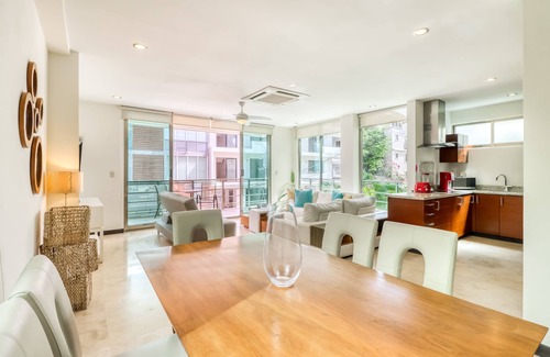 Zazil-ha Apartment | Luxury condo with balcony, AC, strong WiFi & rooftop pool - near the beach