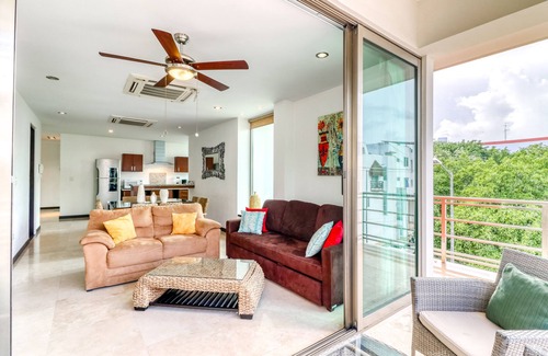 Zazil-ha Apartment | Luxury condo with modern kitchenette, fast WiFi, AC & pool - near the beach