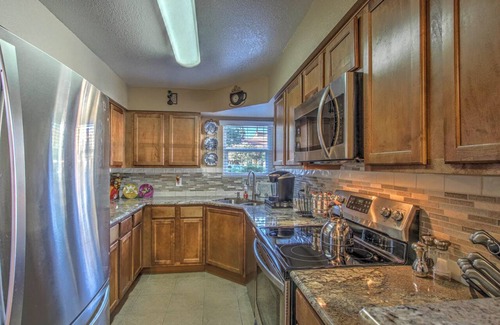 Central Scottsdale Condo | Luxury condo w/pool in McCormick Ranch.