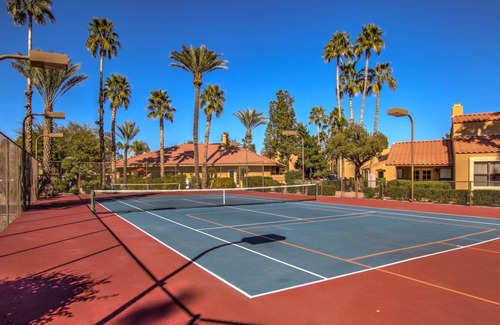 Central Scottsdale Condo | Luxury condo w/pool in McCormick Ranch.
