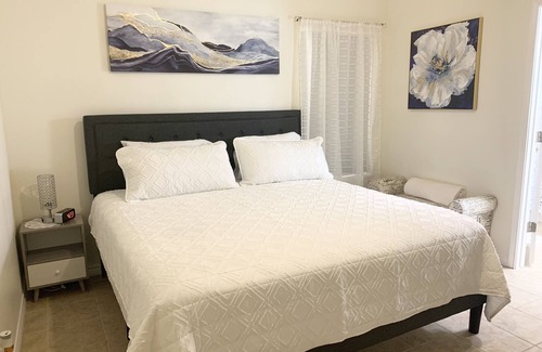 Rosita South Condo | Luxury condo walking distance from casino.