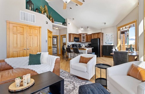 Estes Park House | Luxury Condo with 2 master suites, Mary's Lake and Mountain Views