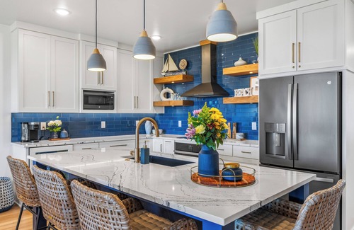 Sister Bay Condo | Luxury Condo with Awesome View of Sister Bay