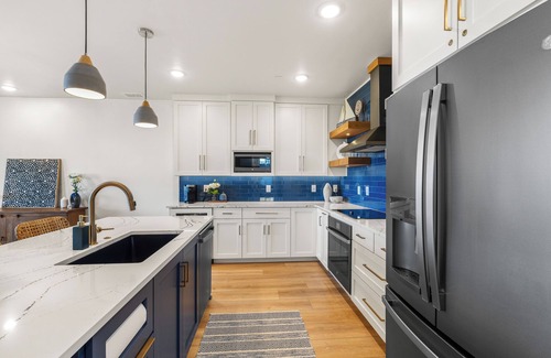 Sister Bay Condo | Luxury Condo with Awesome View of Sister Bay