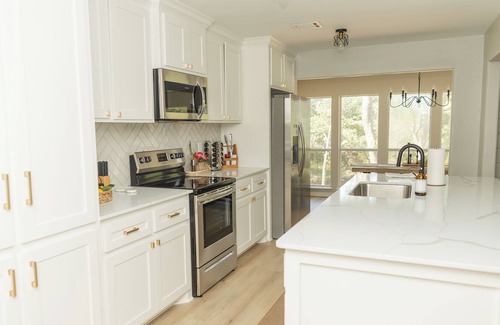 Sulphur House | Luxury Cottage in Sulphur, Okla- come visit this completely renovated property!