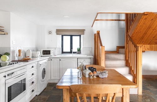 Hartland Cottage | Luxury Cottage with Sea View Clematis Cottage at Downe Cottages