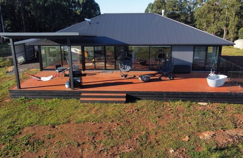 Niangala House | Luxury Couples Retreat in very secluded part of the New England region of NSW
