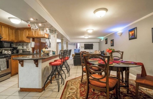 Bedford-Stuyvesant House | Luxury Cozy 1-bedroom Brooklyn Brownstone