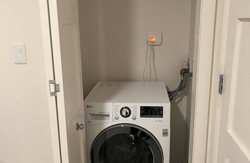 Quincy Apartment | Luxury Cozy Furnished Studio in the heart of Quincy