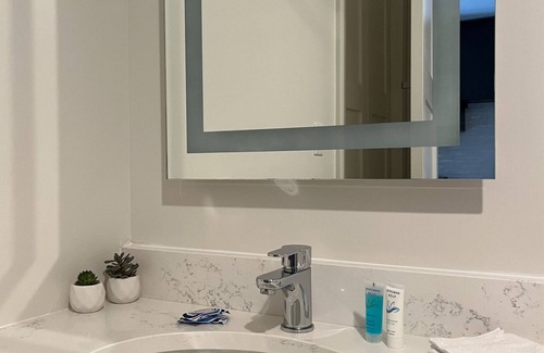 Quincy Apartment | Luxury Cozy Furnished Studio in the heart of Quincy