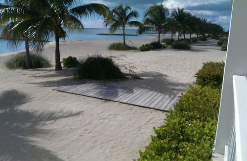 Nassau House | LUXURY DESIGN COZY BEACH HOUSE FULLY RENOVATED 5 Stars L