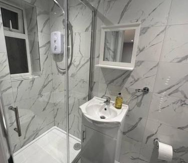 Luton Apartment | Luxury Detached Studio Apartment in Luton
