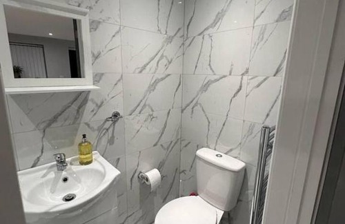 Luton Apartment | Luxury Detached Studio Apartment in Luton