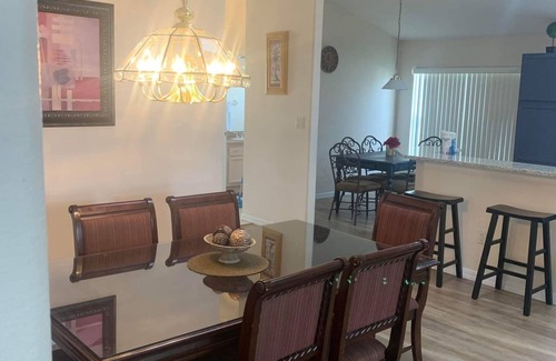 Orange Tree Villa | Luxury Disney/Golf Villa Retreat - 5BR/4BA Pool Home - Sleeps 10