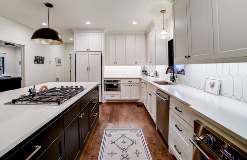 Mahncke Park House | Luxury, dog-friendly home in the heart of everything with enclosed yard & W/D