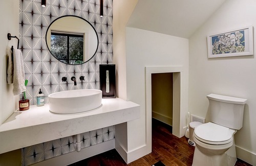 Mahncke Park House | Luxury, dog-friendly home in the heart of everything with enclosed yard & W/D