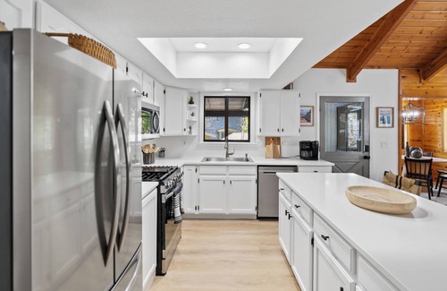 Munds Park House | Luxury Double-Cabin with Panoramic Forest Views. Two for the price of one!
