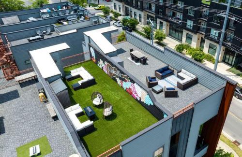 Hadley - Washington House | LUXURY DOUBLE TOWNHOMES with TWO HUGE SKY ROOFTOPS