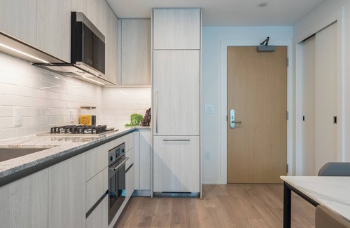 Downtown Long Beach Condo | Luxury Downtown Long Beach Suites: Resort Living Steps from Alamitos Beach!